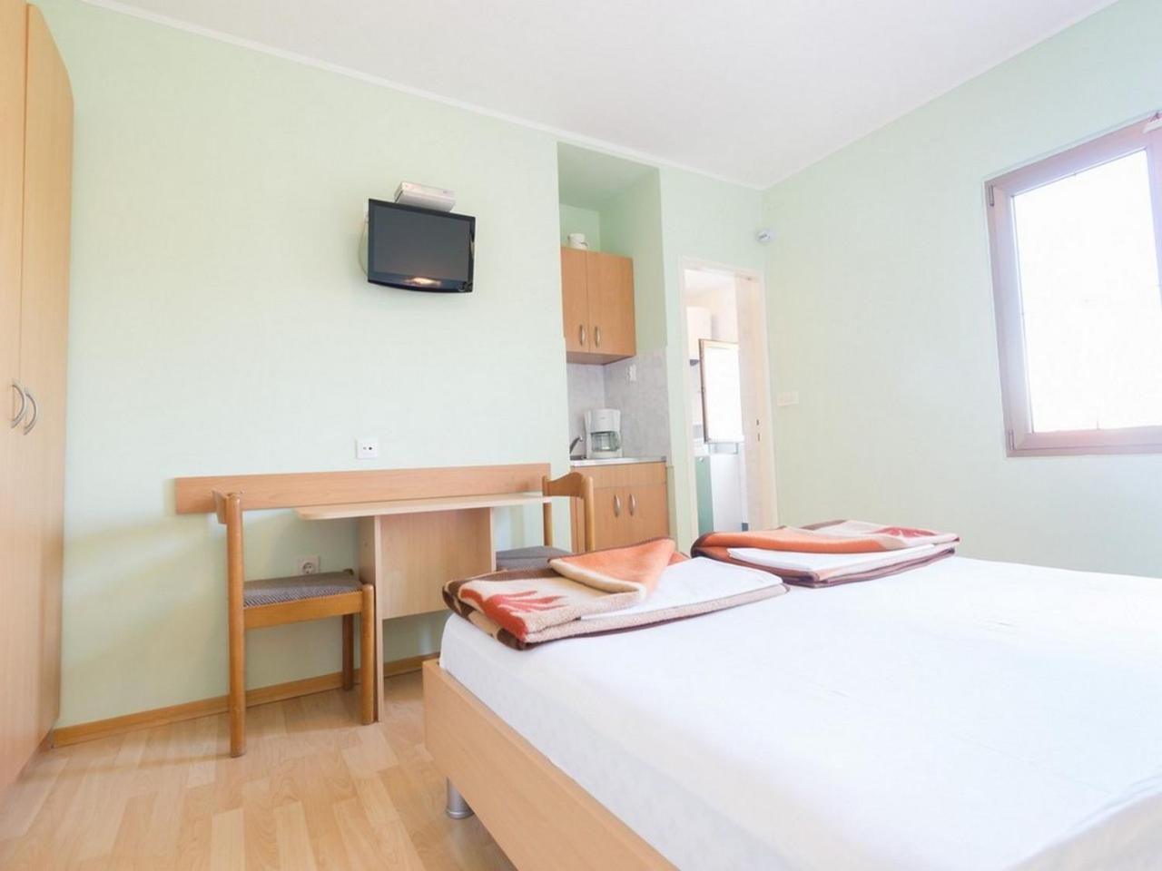 Apartment And Rooms Kristina 巴斯卡 外观 照片