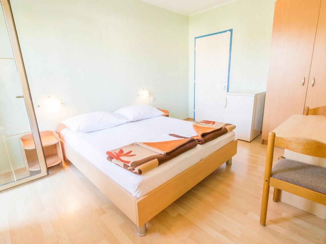 Apartment And Rooms Kristina 巴斯卡 外观 照片