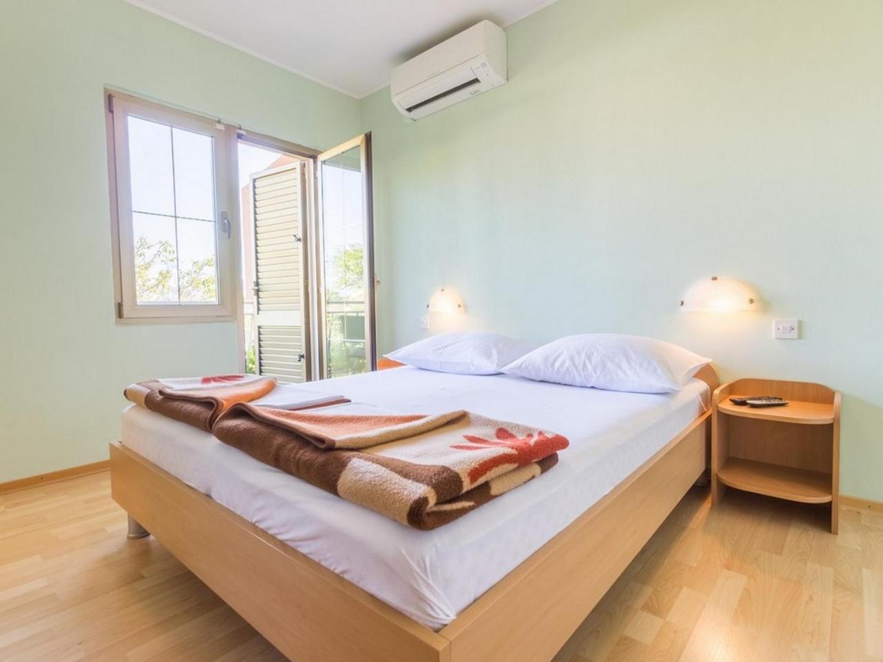 Apartment And Rooms Kristina 巴斯卡 外观 照片